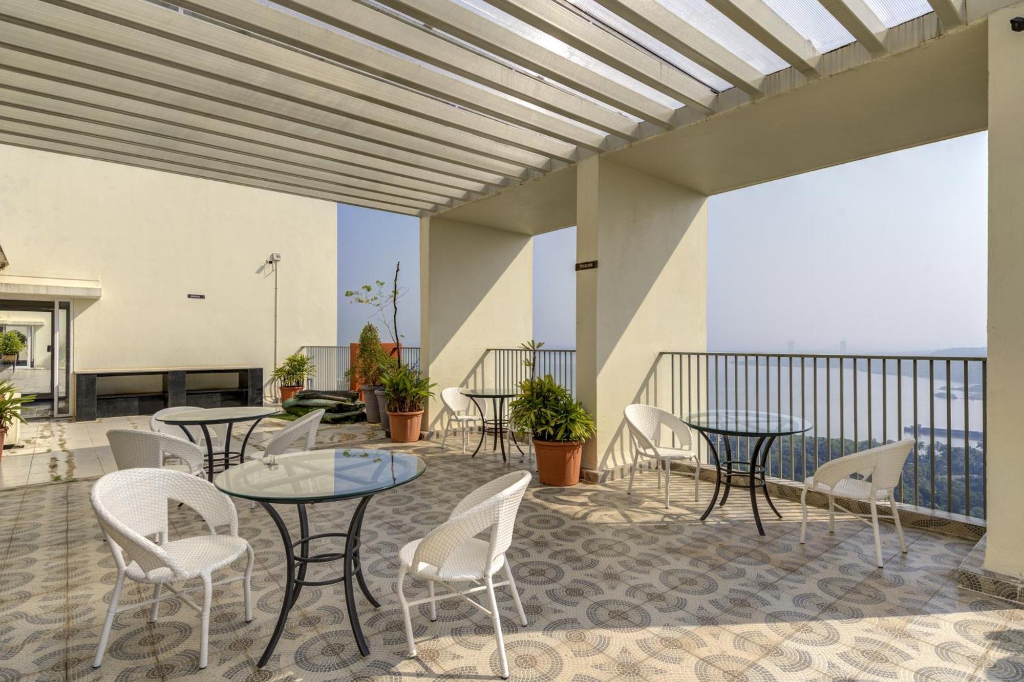 Апартаменты Luxe 2Bhk 10Min From Goi Airport With Pool Access Даболим Экстерьер фото